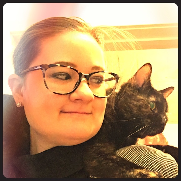 Meet your Posher, Ellen - Picture 1 of 1